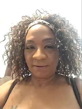 Snapshot of Big_Booty_Bonnie chatting on March 2026 04:24:02 PM Big Booty Bonnie online show from March 2026 04:24:02 PM