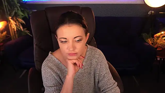 Snapshot of Dafni_Monn chatting on November 2025 06:36:01 AM Dafni Monn online show from November 2025 06:36:01 AM