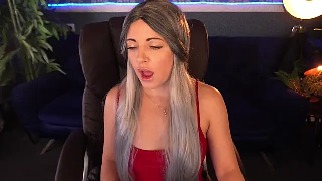 Snapshot of Dafni_Monn chatting on November 2025 06:24:01 AM Dafni Monn online show from November 2025 06:24:01 AM