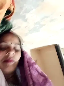 Snapshot of Hasmi_hot09 chatting on January 2026 07:11:01 PM Hasmi hot09 online show from January 2026 07:11:01 PM