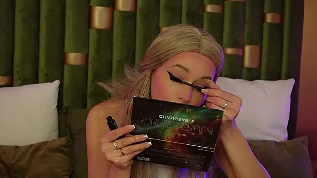 BellaNoirX online show from March 2026 04:19:01 AM