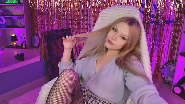 ChloeWhite online show from February 2026 09:30:01 AM