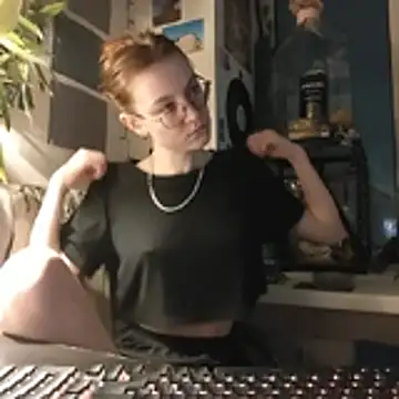 Snapshot of Shy_Bamby chatting on February 2026 07:45:01 PM Shy Bamby online show from February 2026 07:45:01 PM