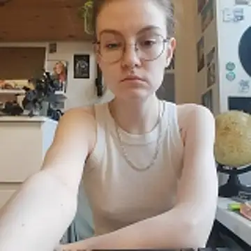 Shy Bamby online show from March 2026 04:18:01 PM