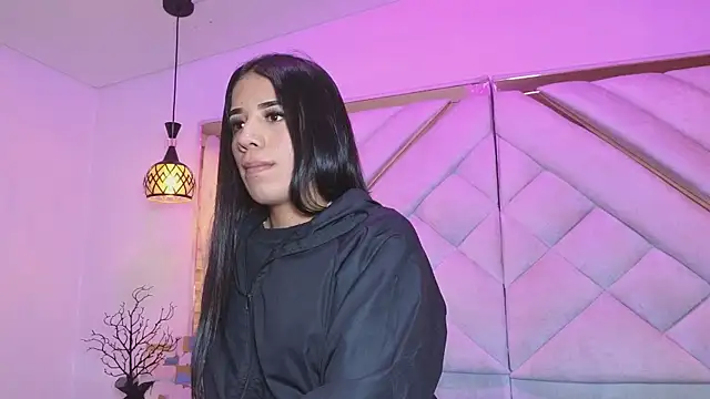 zoevg online show from March 2026 12:17:02 PM