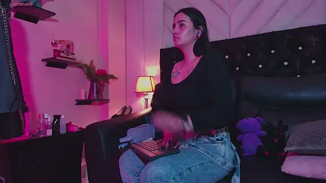 Scaarlett prince online show from February 2026 12:48:02 PM