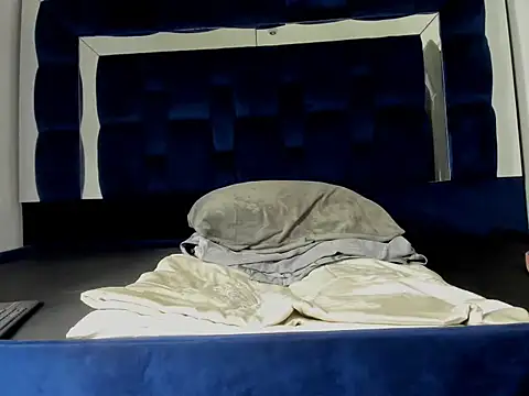 Scook Gray  online show from February 2026 06:20:02 AM