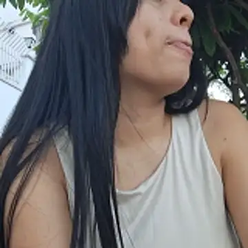  Mia online show from January 2026 10:37:01 PM