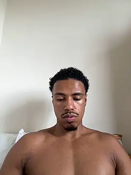 Snapshot of LorenzoBlack27 chatting on June 2026 03:47:01 PM LorenzoBlack27 online show from June 2026 03:47:01 PM