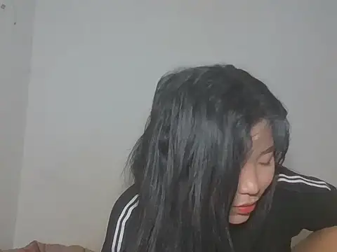 Snapshot of Zyeiii chatting on May 2026 10:08:02 AM Zyeiii online show from May 2026 10:08:02 AM