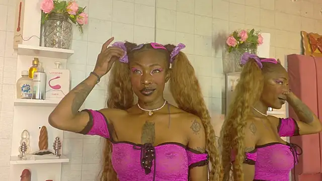 Snapshot of DaniaMarcell chatting on January 2026 04:18:01 AM DaniaMarcell online show from January 2026 04:18:01 AM