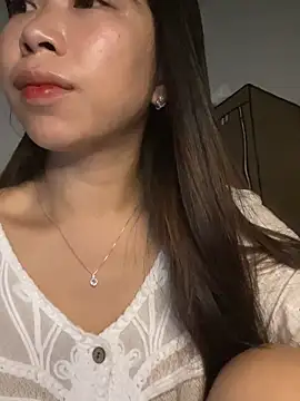 Snapshot of Mayly_lucky2 chatting on June 2026 11:07:01 PM Mayly lucky2 online show from June 2026 11:07:01 PM