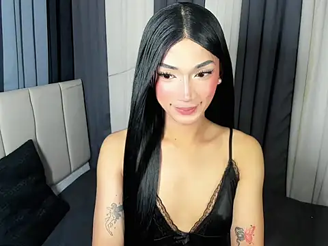 FyangFoxx online show from April 2026 05:44:02 AM