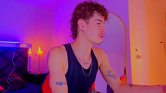 Snapshot of nova_salvatore chatting on May 2026 04:20:01 AM nova salvatore online show from May 2026 04:20:01 AM
