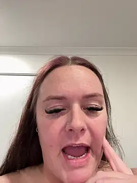 Snapshot of carinabro10 chatting on May 2026 10:36:01 AM carinabro10 online show from May 2026 10:36:01 AM