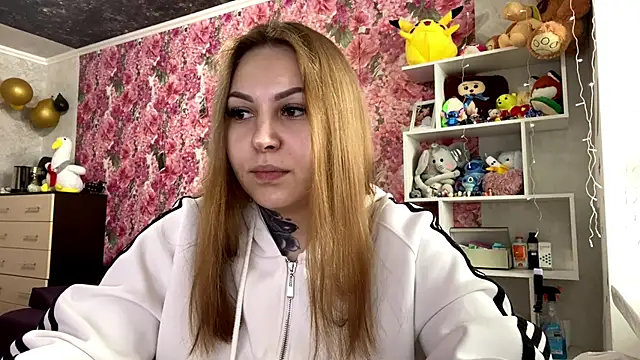 Snapshot of TraciBallena chatting on February 2026 09:12:02 AM TraciBallena online show from February 2026 09:12:02 AM