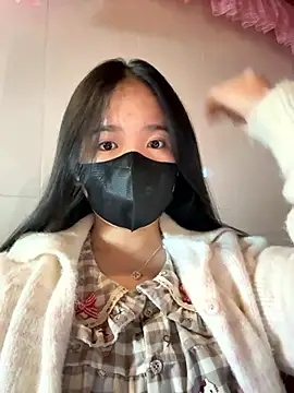 Snapshot of Gwen879 chatting on January 2026 01:40:01 AM Gwen879 online show from January 2026 01:40:01 AM