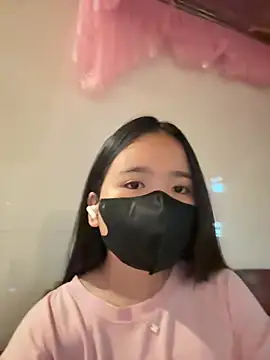 Gwen879 online show from February 2026 01:15:01 AM