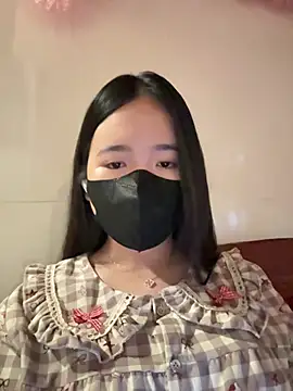 Gwen879 online show from February 2026 12:32:01 AM