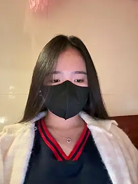 Gwen879 online show from March 2026 12:06:02 AM