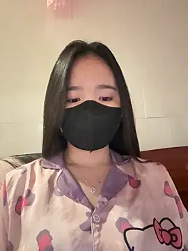 Gwen879 online show from March 2026 12:27:02 AM