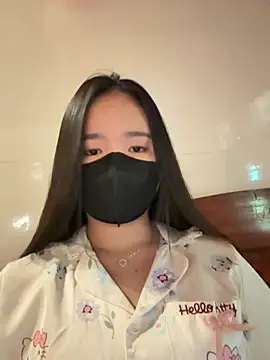 Gwen879 online show from April 2026 06:19:01 AM