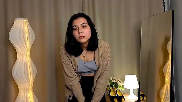 KhalilahGreis online show from January 2026 04:01:01 PM