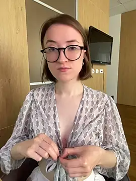 Persephone Kore online show from April 2026 12:07:02 PM