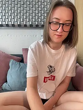 Snapshot of Persephone_Kore chatting on July 2026 02:13:02 PM Persephone Kore online show from July 2026 02:13:02 PM