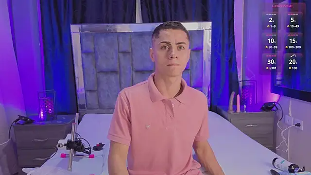 LeoMonnroe online show from February 2026 11:44:01 AM