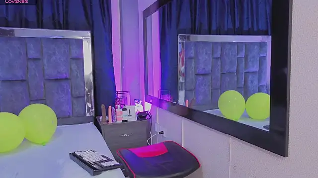 LeoMonnroe online show from March 2026 07:28:01 PM