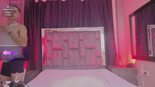 LeoMonnroe online show from March 2026 07:13:02 PM