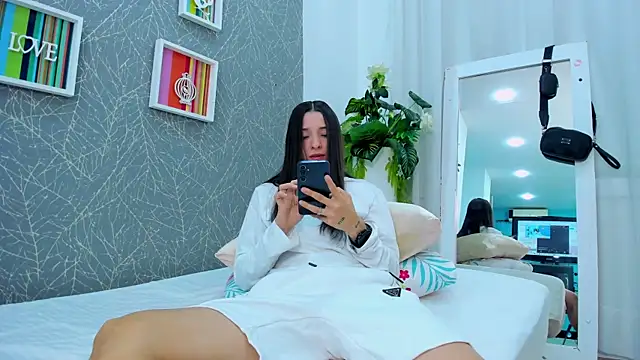 Snapshot of ViictoriiaSaenz chatting on May 2026 03:24:02 AM ViictoriiaSaenz online show from May 2026 03:24:02 AM