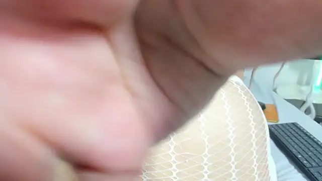 Naugthy Sara online show from February 2026 07:02:02 PM