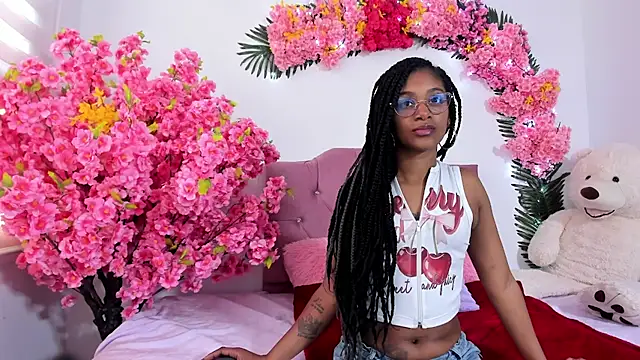 Pamela James  online show from January 2026 02:12:02 PM