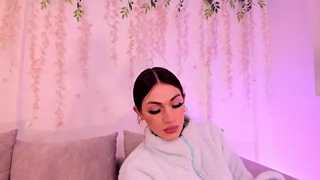 lizz lunna online show from February 2026 09:26:01 PM