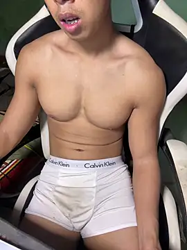 Snapshot of MuscleKing888 chatting on January 2026 03:11:02 AM MuscleKing888 online show from January 2026 03:11:02 AM