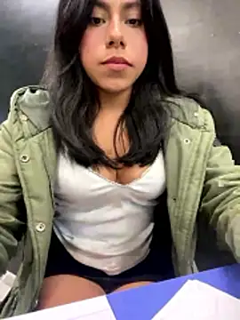 katerinnn99 online show from January 2026 10:25:02 PM