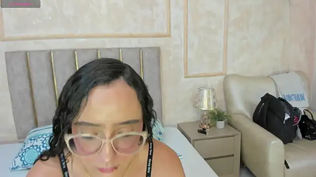 Miaaffox online show from February 2026 08:03:02 PM