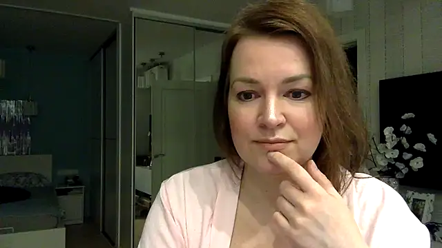 Ivoryne online show from April 2026 08:18:01 PM