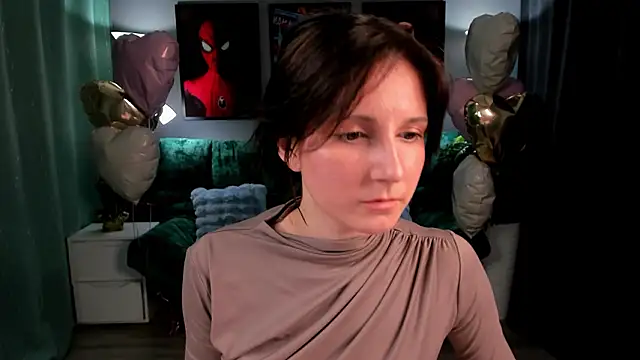 Snapshot of KikaOsterman chatting on March 2026 12:11:01 PM KikaOsterman online show from March 2026 12:11:01 PM