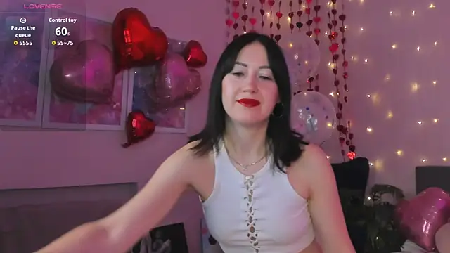 Snapshot of Amily_Warren chatting on February 2026 03:13:01 AM Amily Warren online show from February 2026 03:13:01 AM