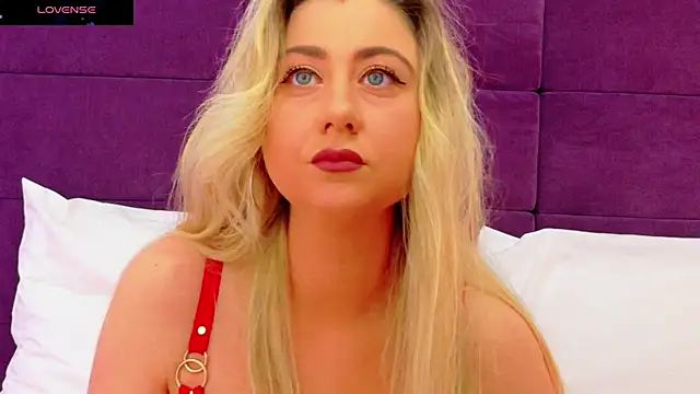 EvelinHill online show from January 2026 05:11:02 AM