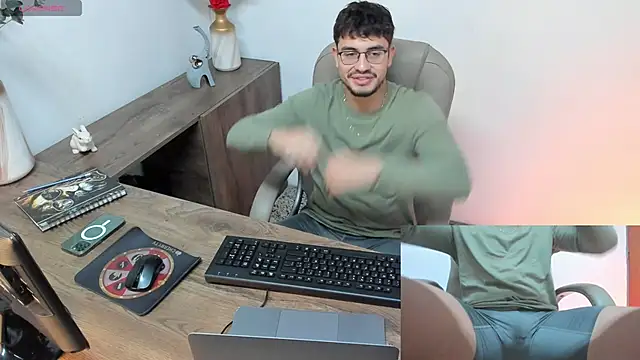 Snapshot of Jay_Grip chatting on February 2026 01:38:02 PM Jay Grip online show from February 2026 01:38:02 PM