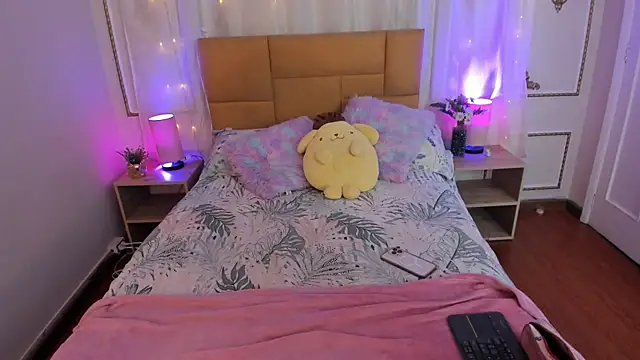 Jenifer James online show from February 2026 12:05:02 AM