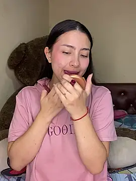 Snapshot of Shayla--broos chatting on February 2026 04:59:01 PM Shayla--broos online show from February 2026 04:59:01 PM