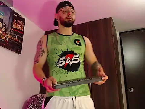 Axel Stton online show from April 2026 01:07:01 PM