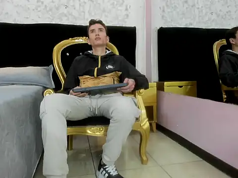 Iam Smith  online show from February 2026 02:49:01 AM