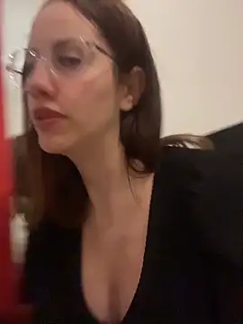 LolaSB online show from April 2026 06:40:02 AM