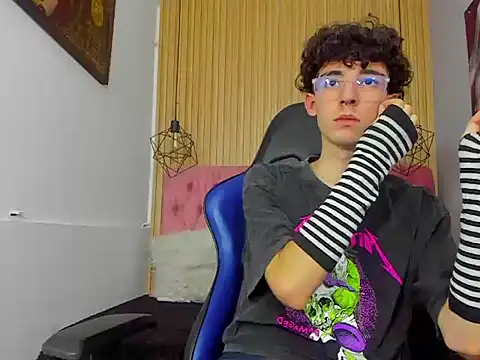 Syriussz online show from March 2026 08:04:02 PM